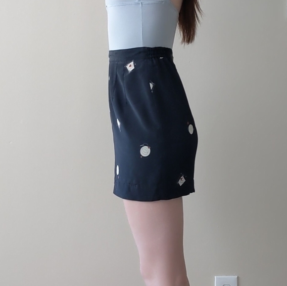 Abstract Pattern Mini Skirt - Picture 2 of 2